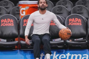 九游应用下载-湖人获历史第二准射手，勇士得冠军中锋！截止日谁是最大赢家？