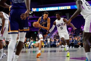 九游官方平台-马刺向状元签踏出第一步 多位高管对文班翘首以待