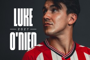 九游应用下载-官方：桑德兰与主力中卫奥尼恩续约至2027年